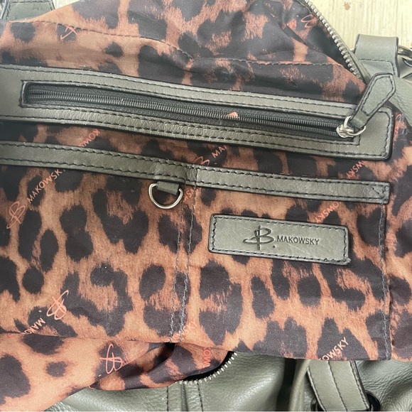 B Makowsky Grey leather Satchel Nickel Hardware Buckle Detail. Great condition - Picture 4 of 9